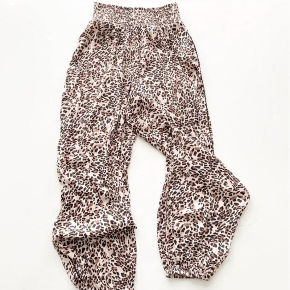Gap Jogger Pants Animal Print LOVe size XS